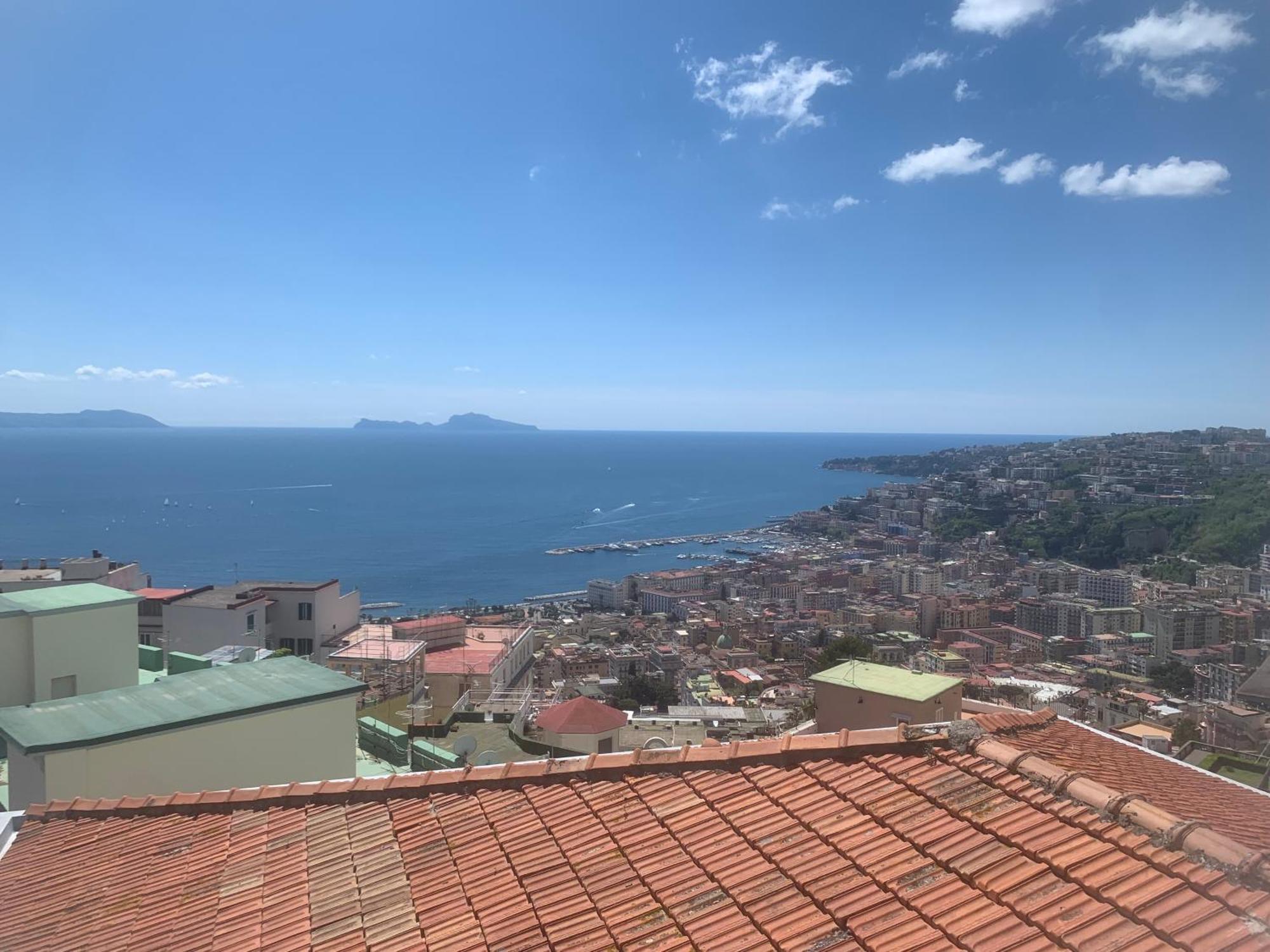 Casa Di Carlo Al Vomero Наполи Екстериор снимка